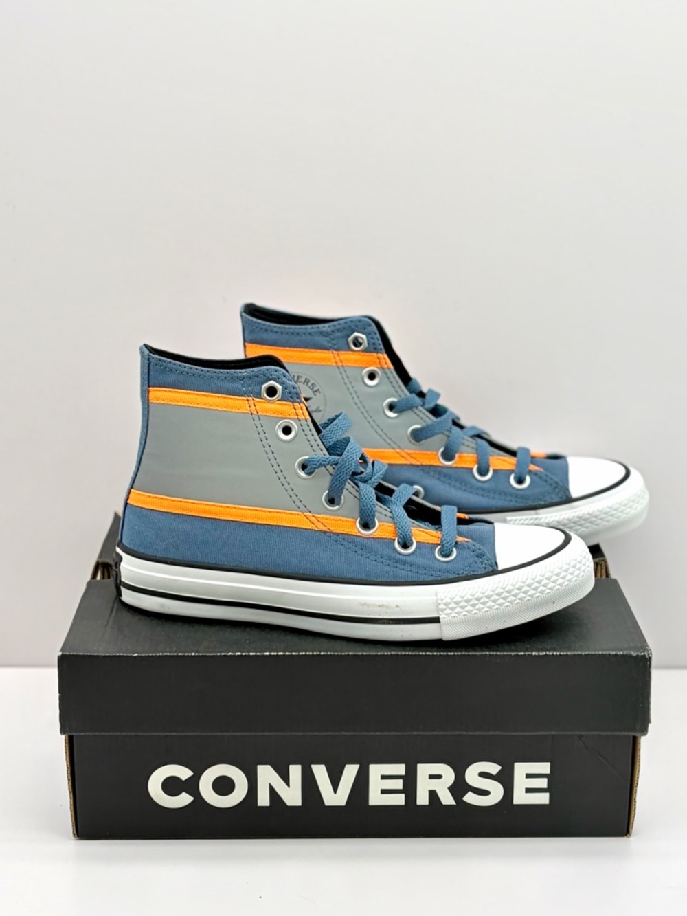 Converse High Top Sneakers in Blue with Orange Stripe women’s size 6 - Picture 6 of 9